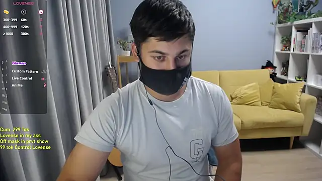 Živý XXX chat Tomguys