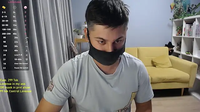Tomguys XXX чат на живо