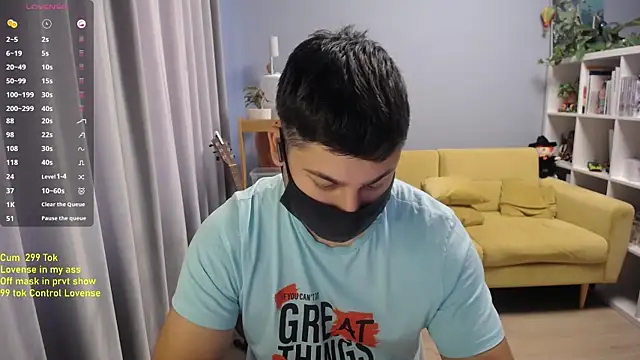 Tomguys Adlı Modelin Canlı XXX Sohbeti