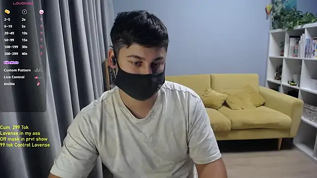 הופעת וובקאם של Tomguys
