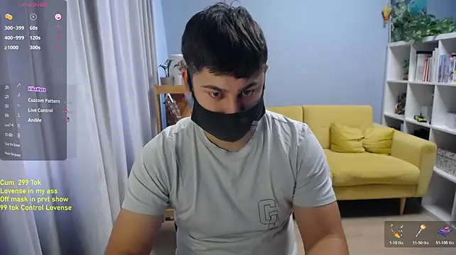 הופעת וובקאם של Tomguys