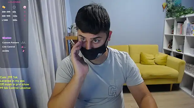 Tomguys: απευθείας συνομιλία ΧΧΧ