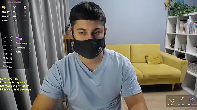 Show modela Tomguys na web-kameri