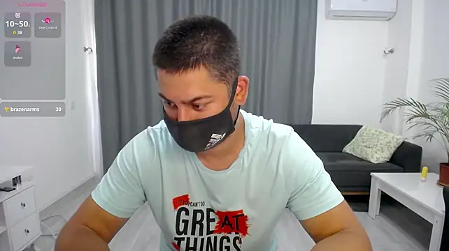הופעת וובקאם של Tomguys