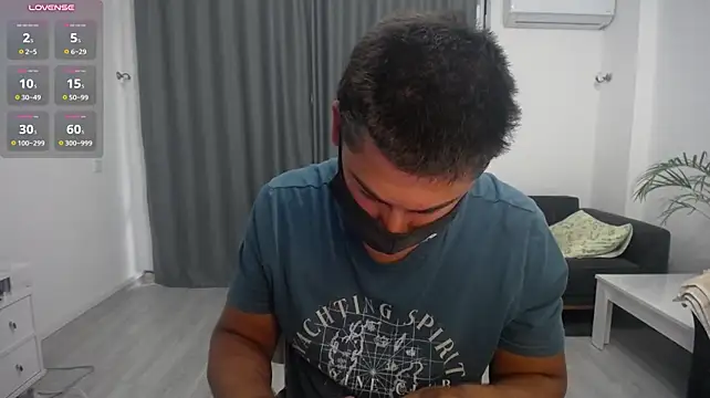 Tomguys Show in webcam