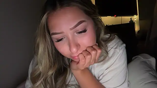 lustfulsmiles' Live XXX Chat