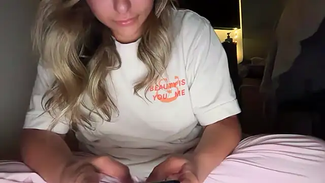 lustfulsmiles Шоу с уебкамера