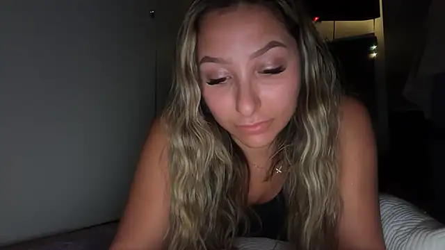 lustfulsmiles' Live XXX Chat