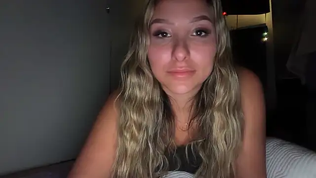 lustfulsmiles Show in webcam