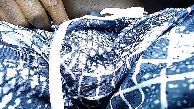 Show modela MAXJONES_2 na web-kameri