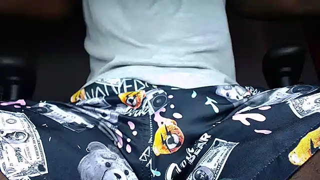 MAXJONES_2 Pertunjukan Webcam