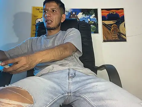 thadeo_horny 网络视讯表演