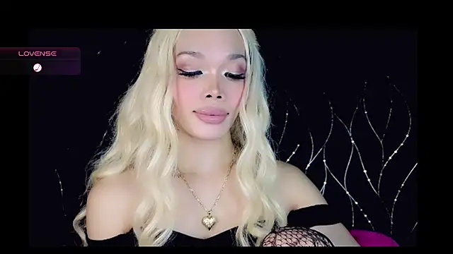 YOURHOT_STUFF's Webcam Show