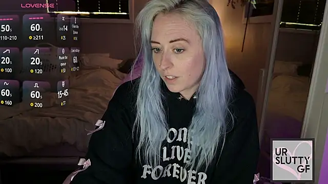 ursluttygf webkamerás műsora