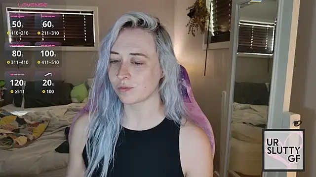 ursluttygf Show in webcam