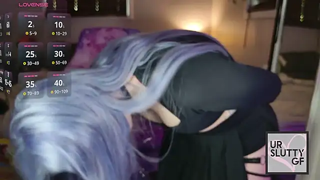 ursluttygf Show in webcam