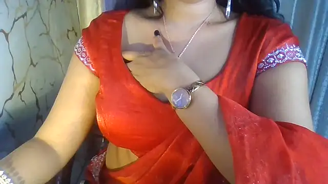 Cute_Arushii Adlı Modelin Canlı XXX Sohbeti