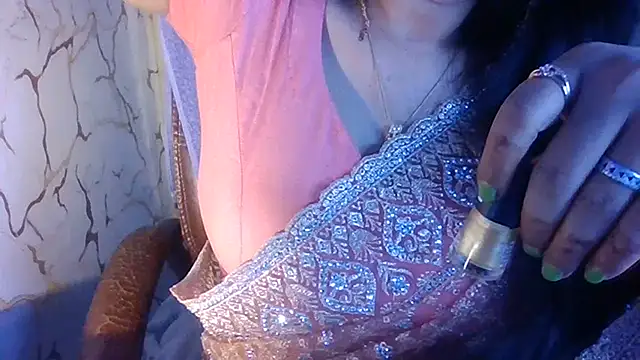 Yashika_Love_ Chat XXX in diretta
