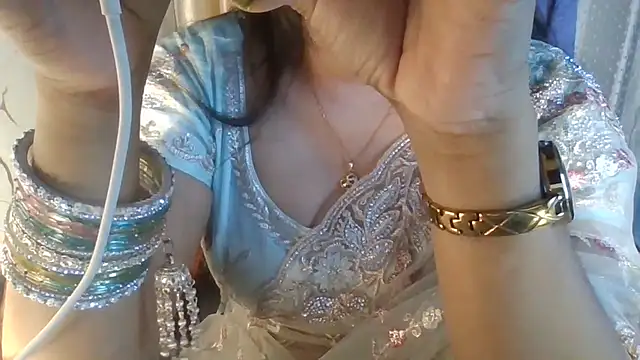 Živý XXX chat Yashika_Love_
