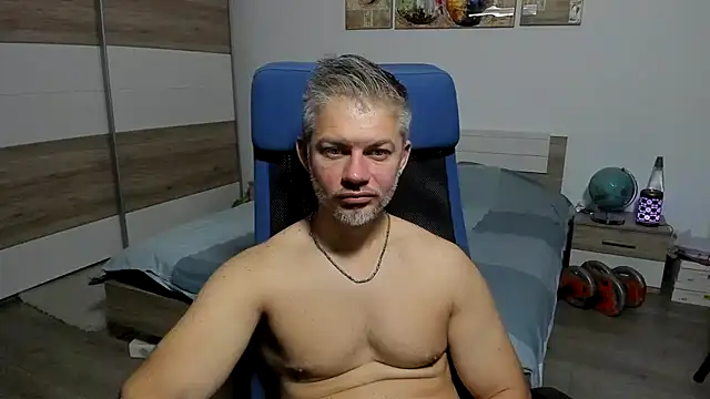 Show modela RobbyShawz na web-kameri