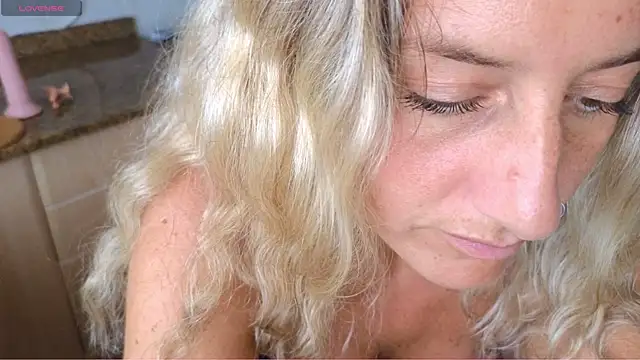 Lunamix's Live XXX Chat