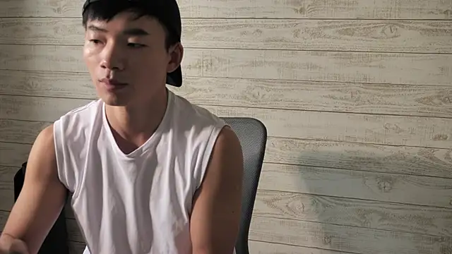 BronzeThickLiam 在線直播表演