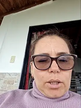Chat +18 de MariaPau_83 ao vivo