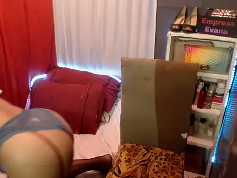 EmpressEvana's Webcam Show