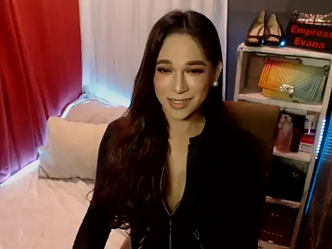 EmpressEvana Show in webcam