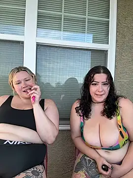PiggyRose Show in webcam