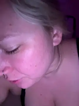 PiggyRose Show in webcam