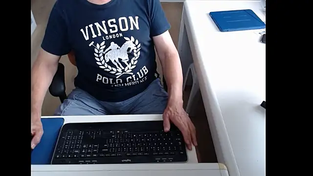 dutchpornking Show in webcam