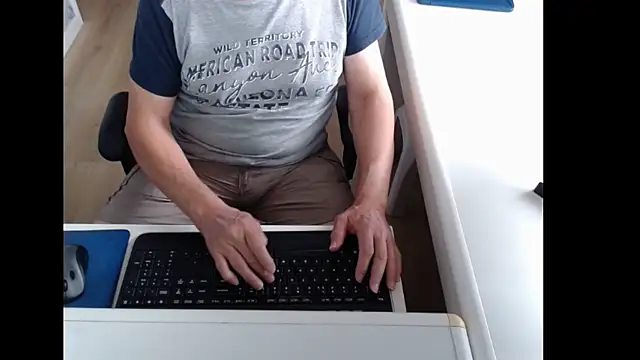 הופעת וובקאם של dutchpornking