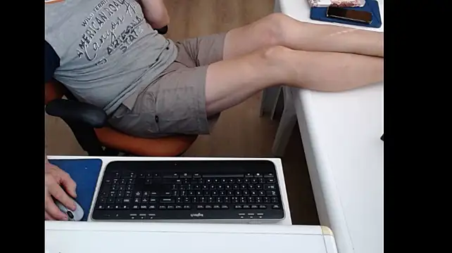 dutchpornking Show in webcam