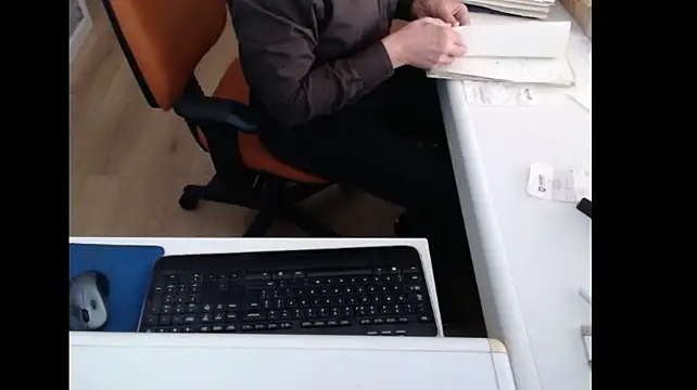 dutchpornking Show in webcam