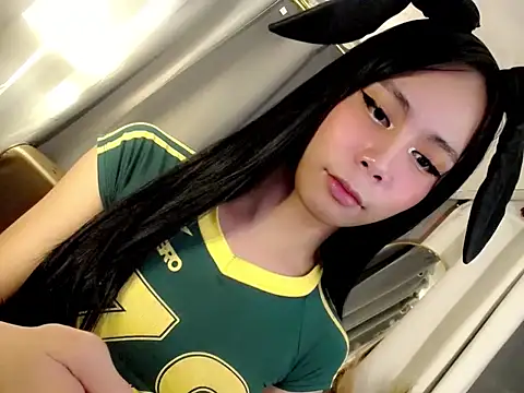 Little_SlutNica 网络视讯表演