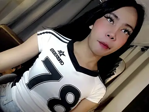 Little_SlutNica Webcamshow
