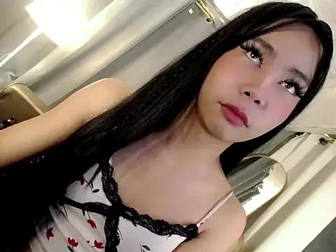 Little_SlutNicaのウェブカメラショー