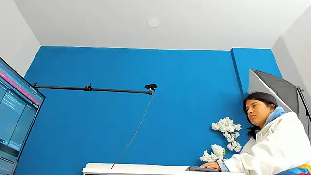 letty_straus' Live XXX Chat
