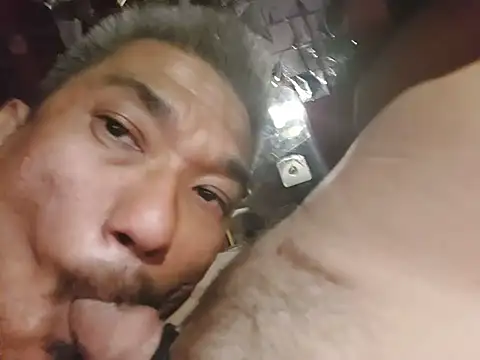 UncleHusz 在線直播表演