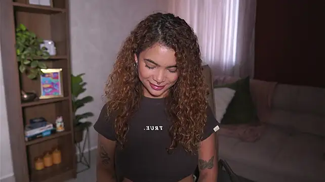 دردشة HannahEvanss الجنسية المباشرة