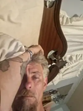 19JaSon83 Show in webcam