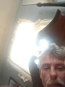 19JaSon83's Webcam Show