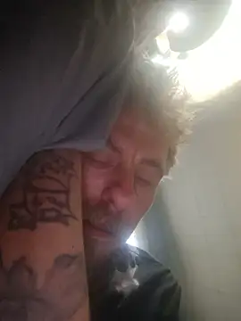 19JaSon83's Webcam Show