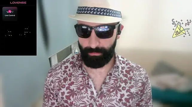 onanisme86: διαδικτυακό σόου στην κάμερα