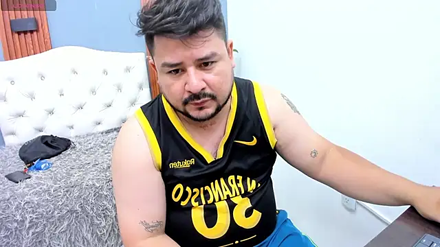 عرض كام oso_dirty_