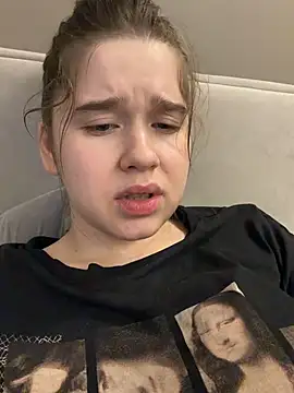 HornyGirlH webkamerás műsora