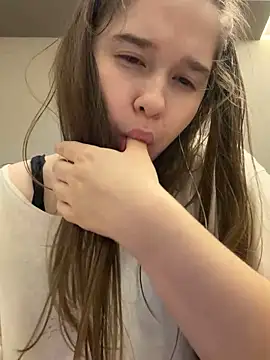 HornyGirlH's Webcam Show
