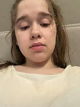 HornyGirlH webkamerás műsora