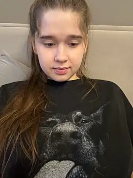 HornyGirlH Pertunjukan Webcam